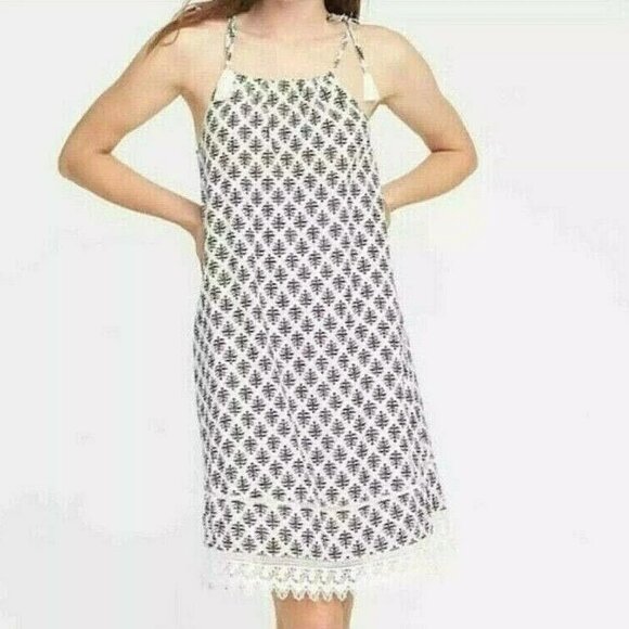 Old Navy Halter Dress with Leaf Pattern and Shoulder Ties with Tassels Size M - Picture 2 of 13